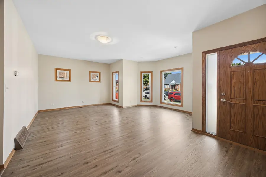 5310 S Mason Avenue, Chicago, IL 60638 - #3