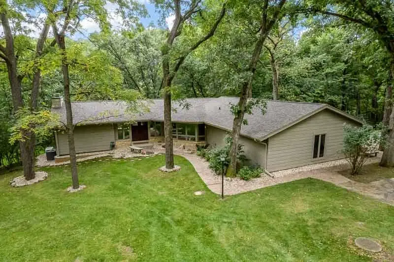 11206 Havens Wood Road, Roscoe, IL 61073 - #1