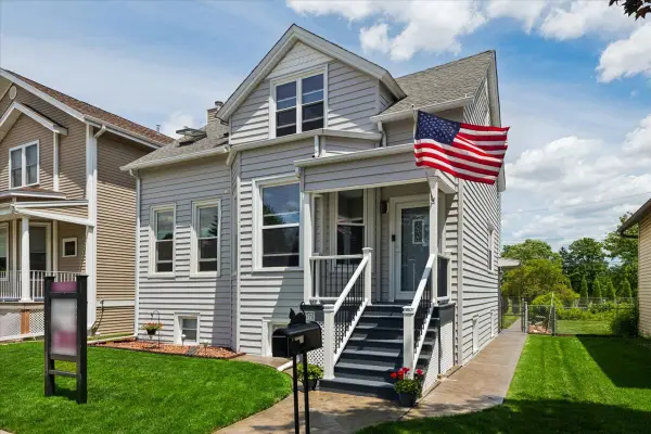 6517 N Sayre Avenue, Chicago, IL 60631