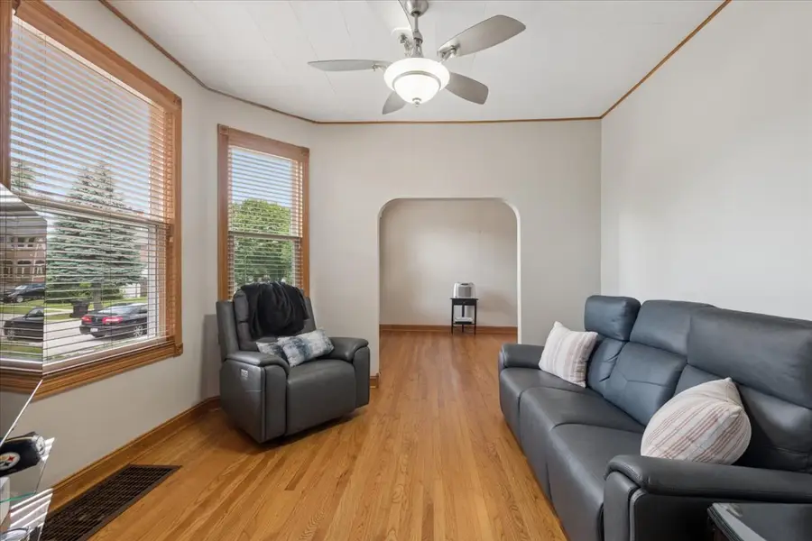 6517 N Sayre Avenue, Chicago, IL 60631 - #3