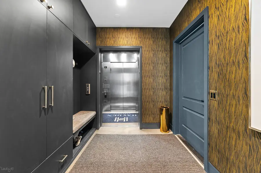 Address Withheld By Seller, Chicago, IL 60607 - #2
