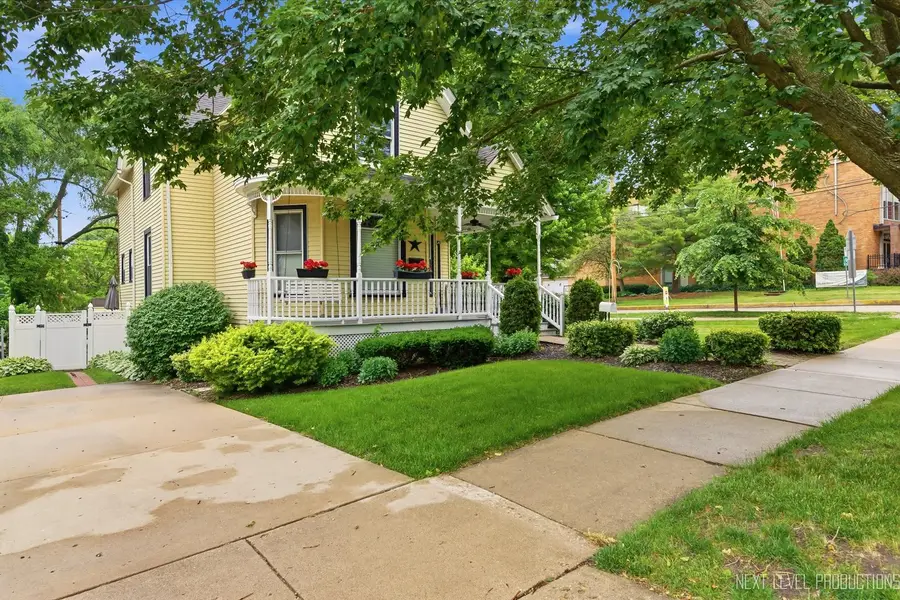 202 N 5th Street, Saint Charles, IL 60174 - #2