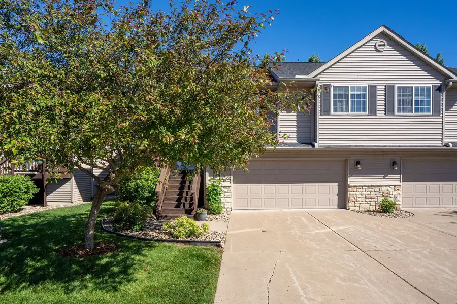 1636 E Lomar Street, Eldridge, IA 52748 - #2