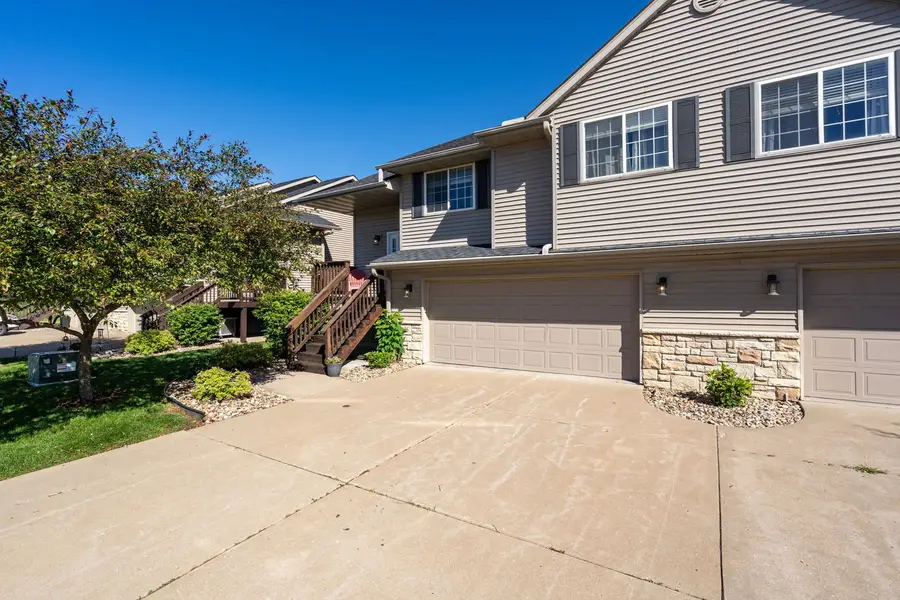 1636 E Lomar Street, Eldridge, IA 52748 - #3