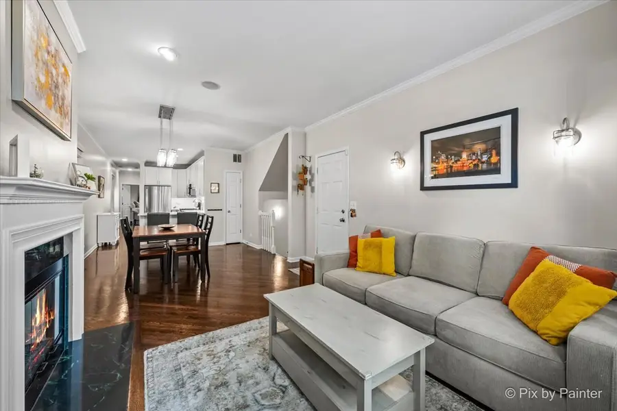 1520 W Henderson Street #1, Chicago, IL 60657 - #3