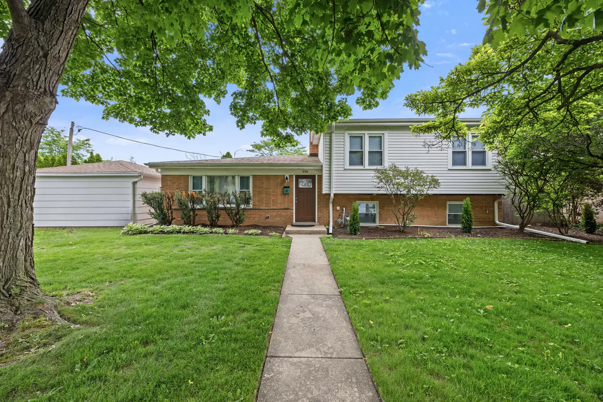 939 Long Road, Glenview, IL 60025 - #1