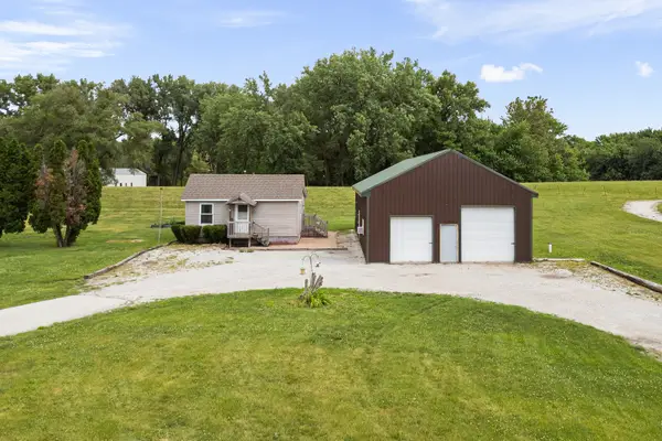 2303 Big Island Parkway, Milan, IL 61264