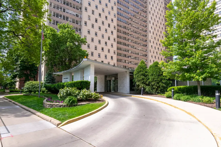 3950 N Lake Shore Drive #317C, Chicago, IL 60613 - #2