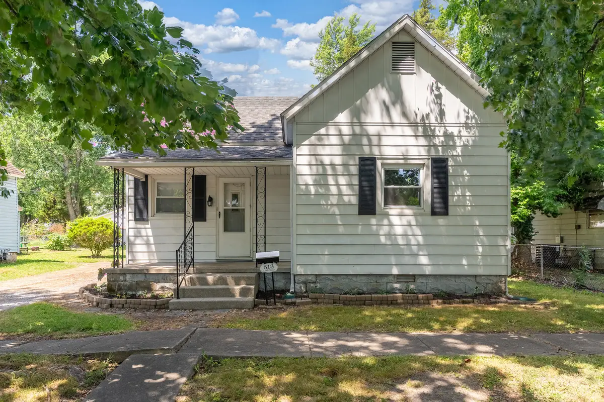 313 N 9th Street, Herrin, IL 62948 - #1