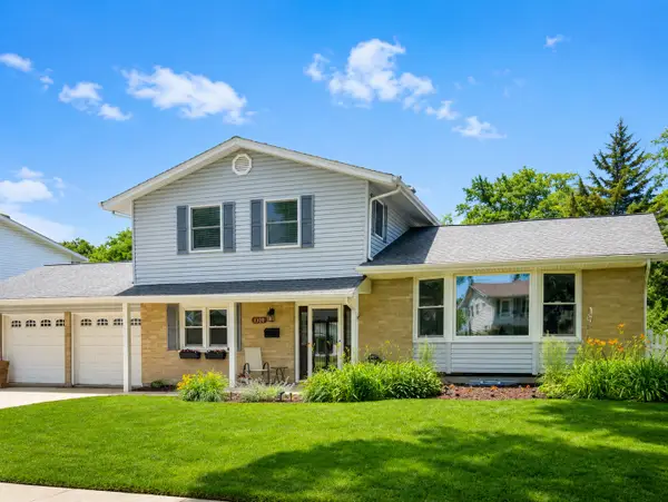 1320 E Sanborn Drive, Palatine, IL 60074