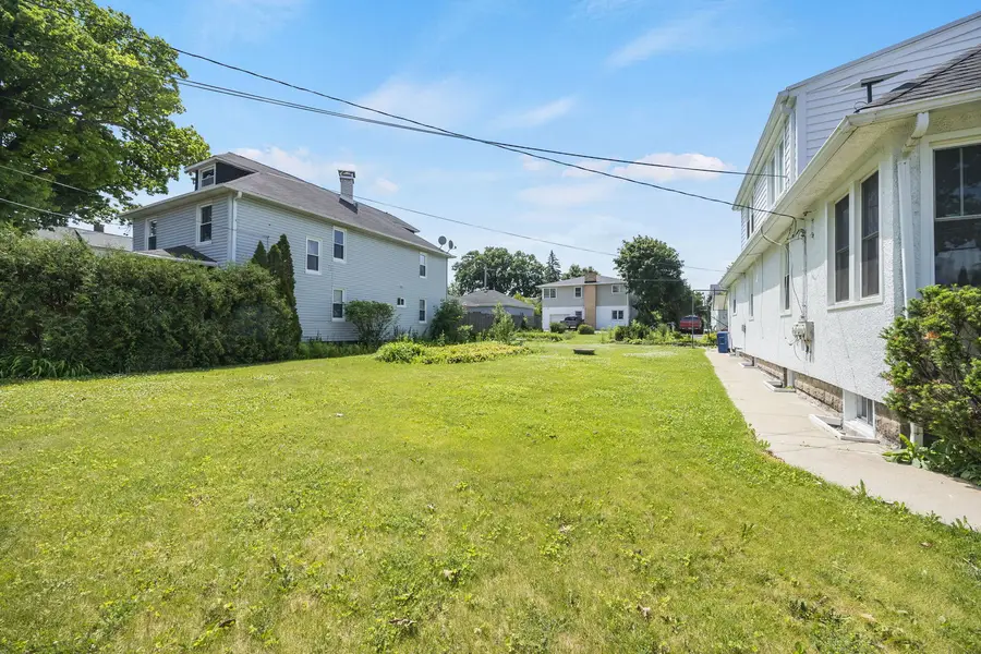 239 Burchell Avenue, Highwood, IL 60040 - #3
