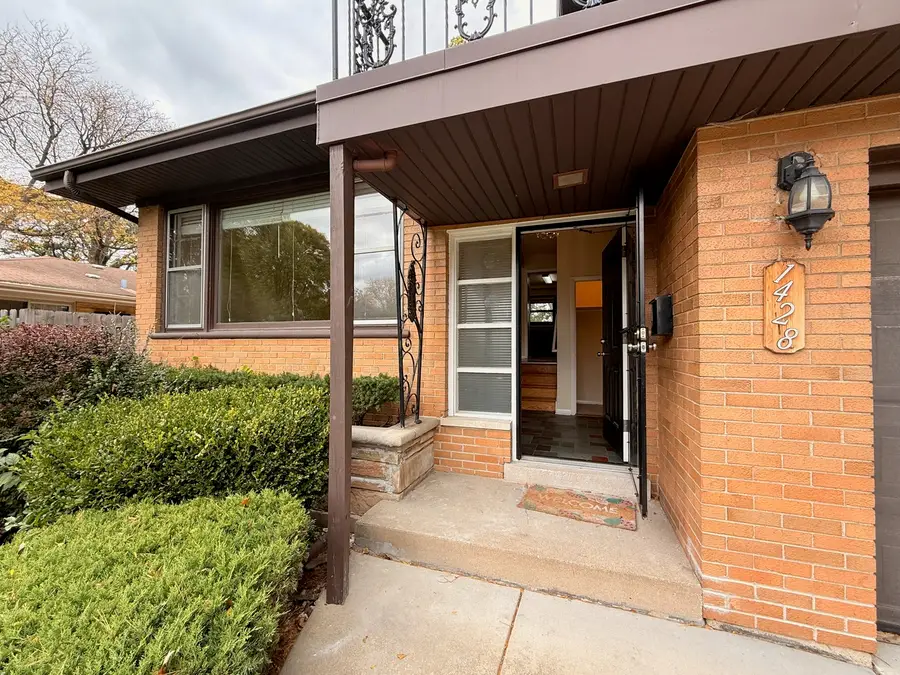 1428 E Lyn Court, Homewood, IL 60430 - #3