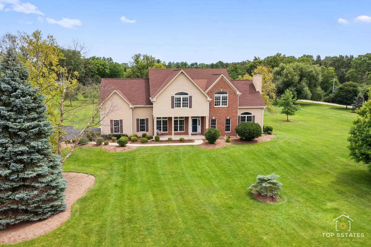 175 Clover Hill Lane, North Barrington, IL 60010 - #1