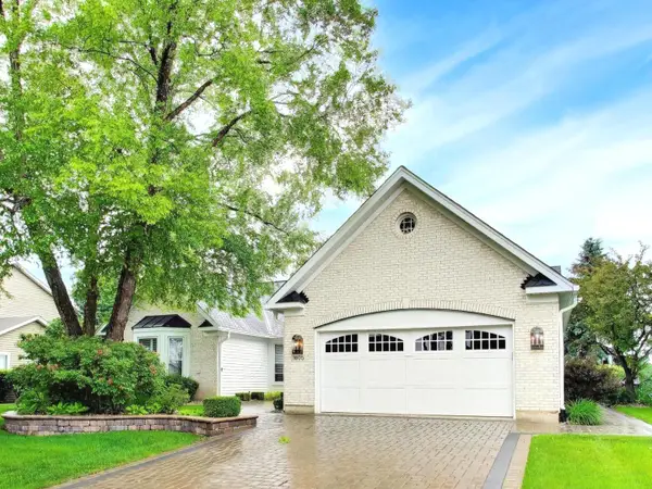 1605 Crowfoot Circle S, Hoffman Estates, IL 60169