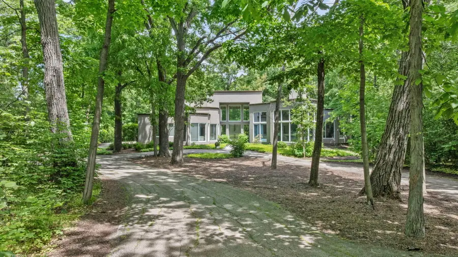2 Dunsinane Lane, Bannockburn, IL 60015 - #2