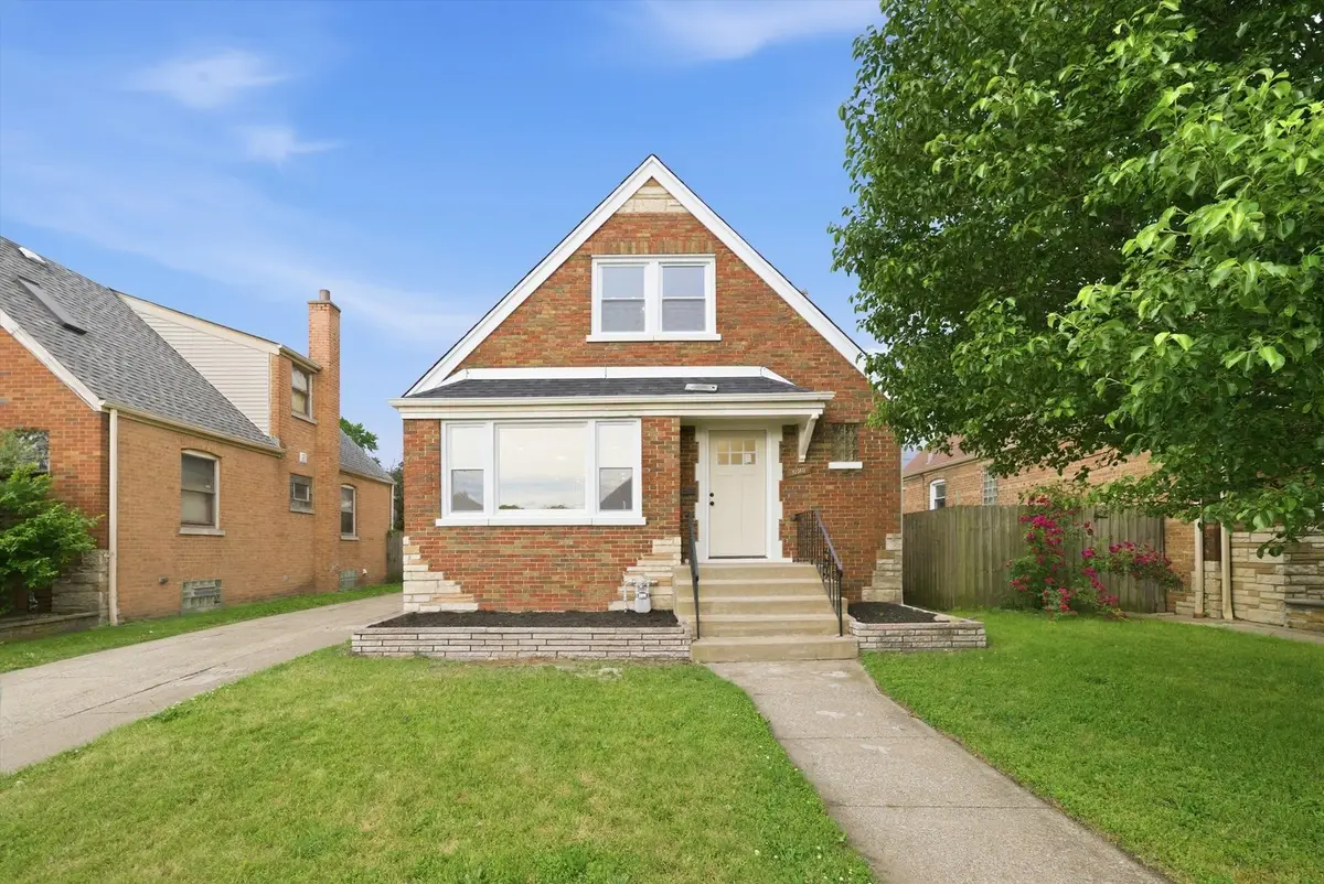 10910 S Avenue L, Chicago, IL 60617 - #1