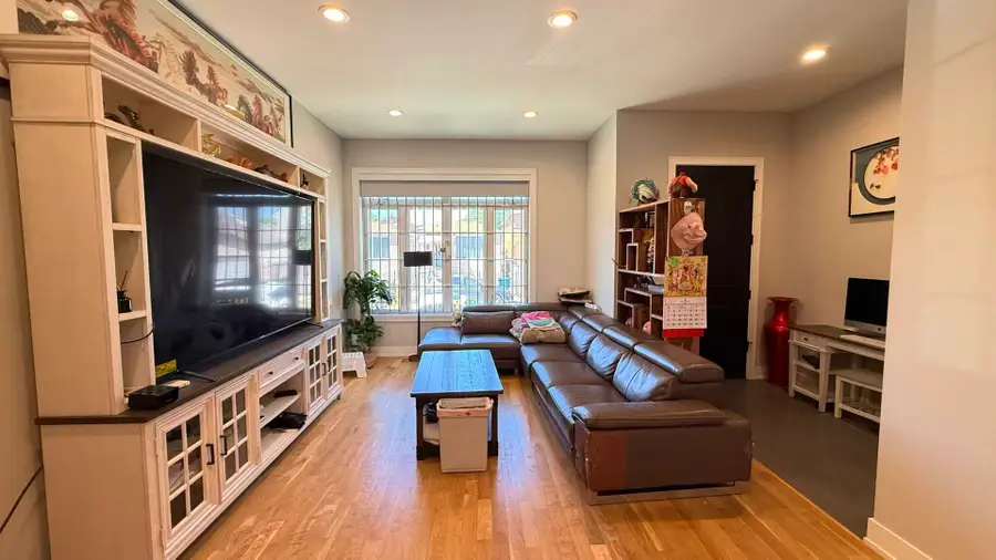 2921 S Farrell Street, Chicago, IL 60608 - #3