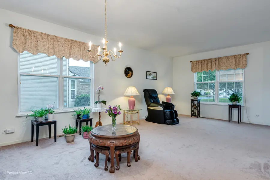 633 Versailles Drives, Bartlett, IL 60103 - #3