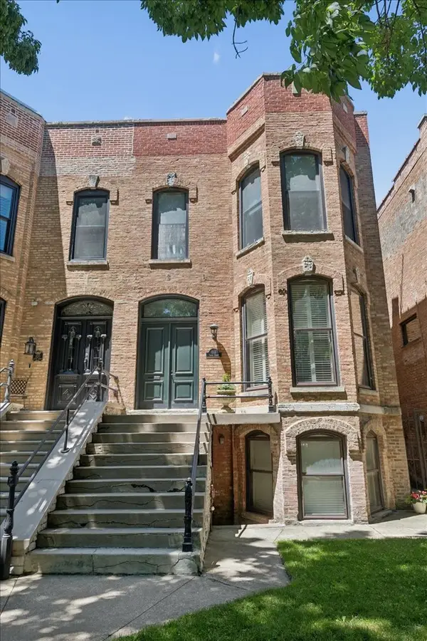 818 S Bishop Street, Chicago, IL 60607