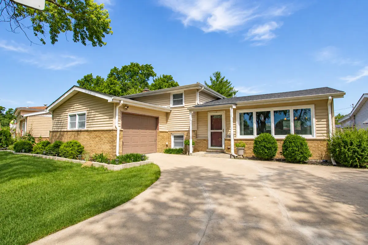 98 Lancaster Lane, Des Plaines, IL 60018 - #1