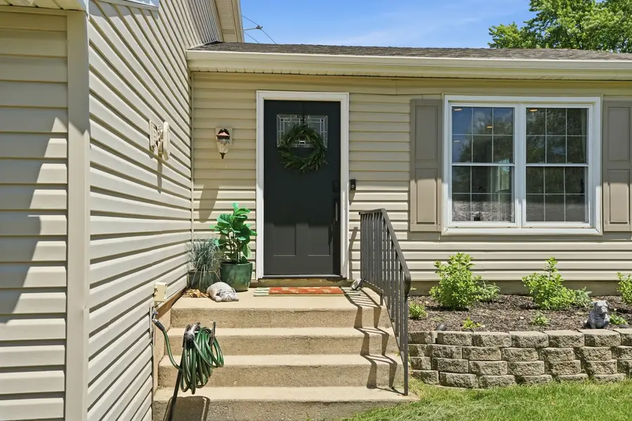 20531 S Frankfort Square Road, Frankfort, IL 60423 - #3