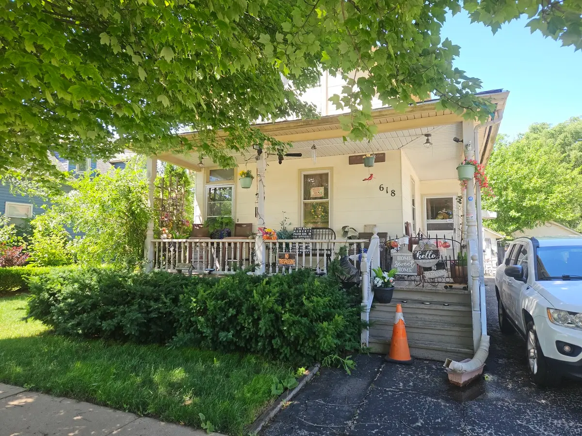 618 Washburn Street, Elgin, IL 60123 - #1