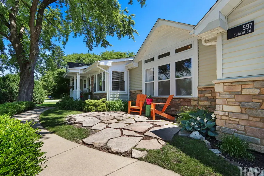 597 Dublin Drive, Mundelein, IL 60060 - #2