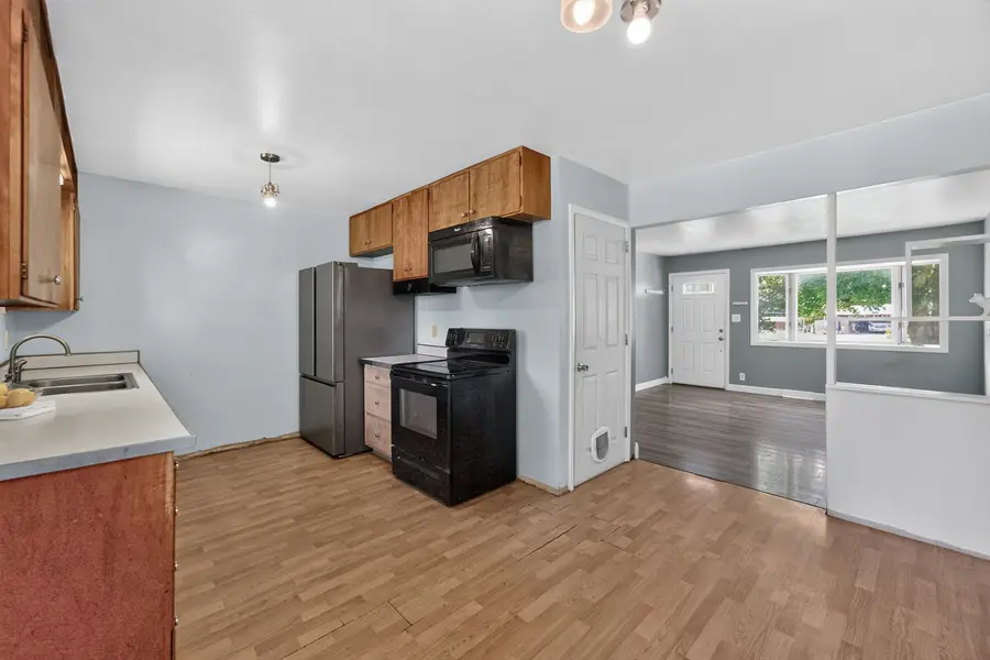 207 River Drive, Dekalb, IL 60115 - #2