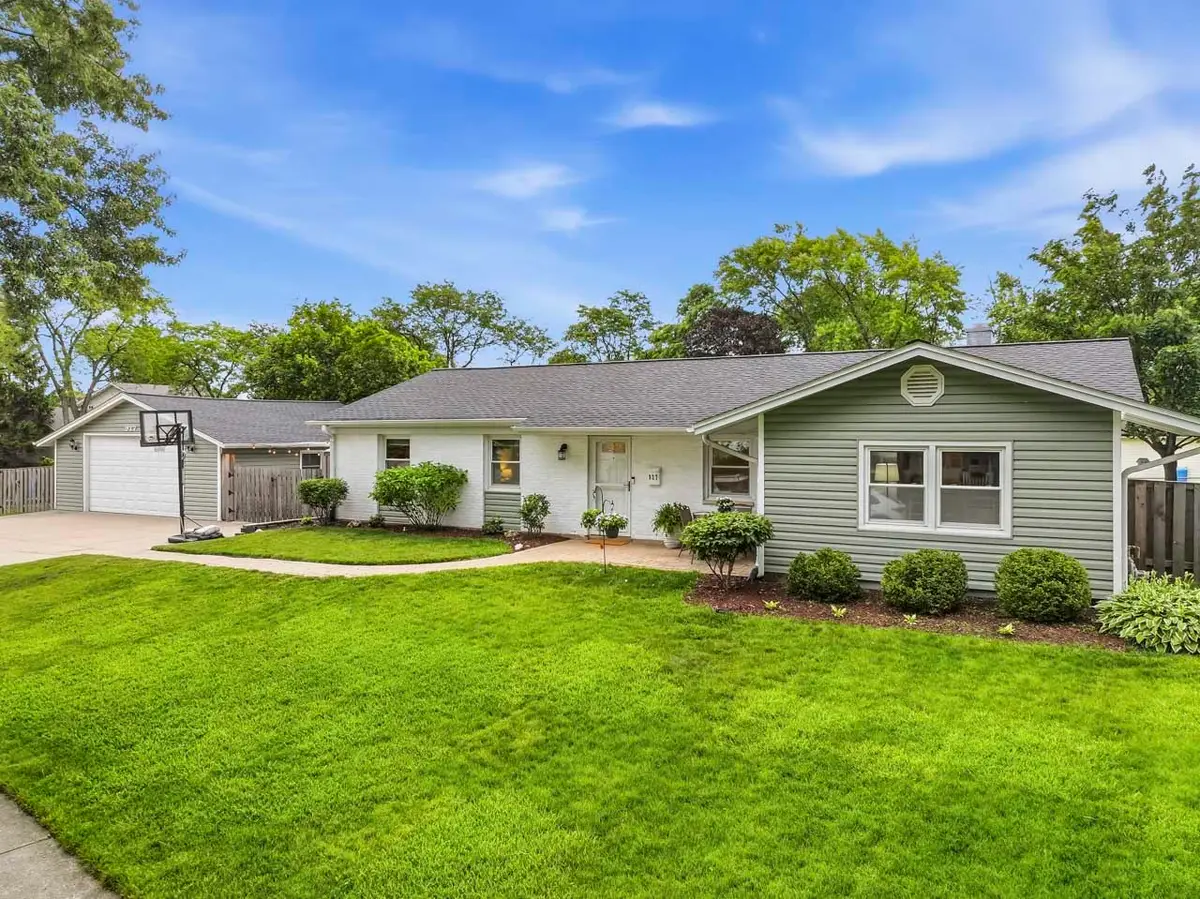 927 E Sayles Drive, Palatine, IL 60074 - #1