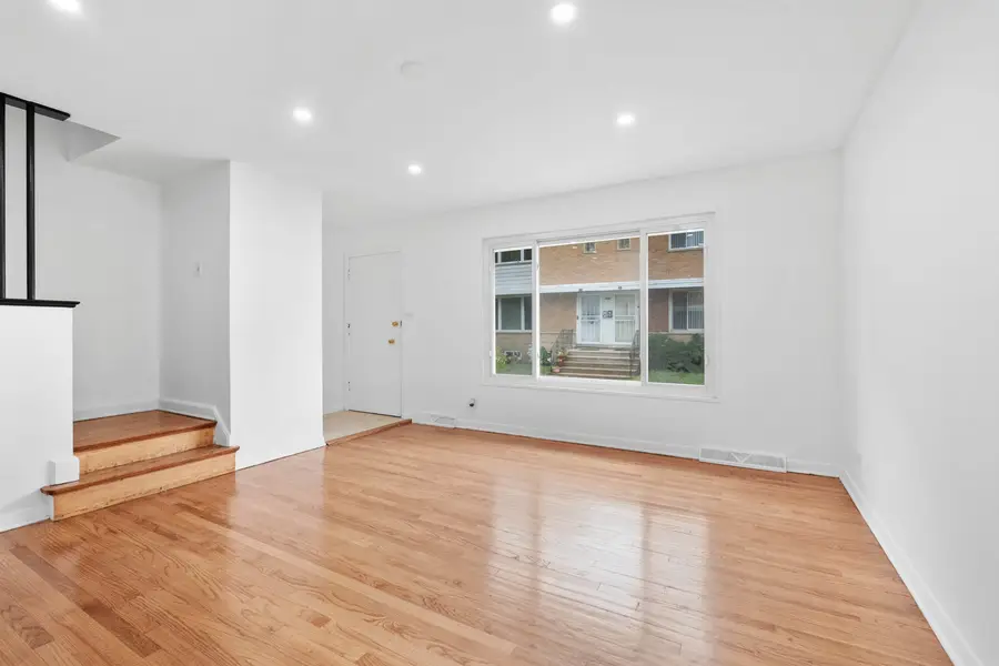 4864 Carol Street #B, Skokie, IL 60077 - #3