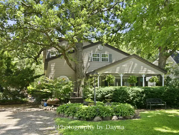 21329 S Hillside Road, Frankfort, IL 60423