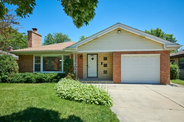 9027 Kenton Avenue, Skokie, IL 60076