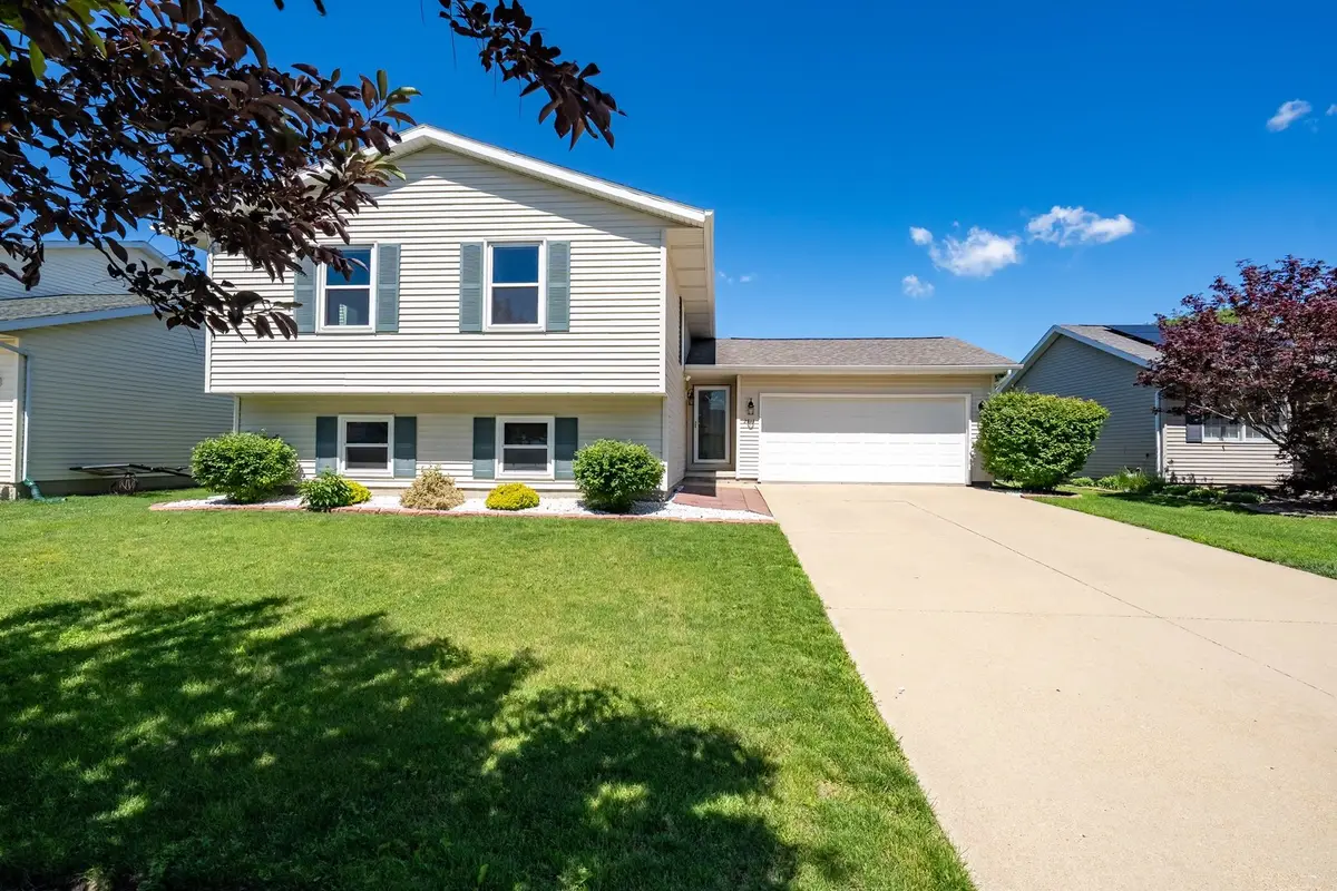 2813 Rocksbury Drive, Bloomington, IL 61705 - #1