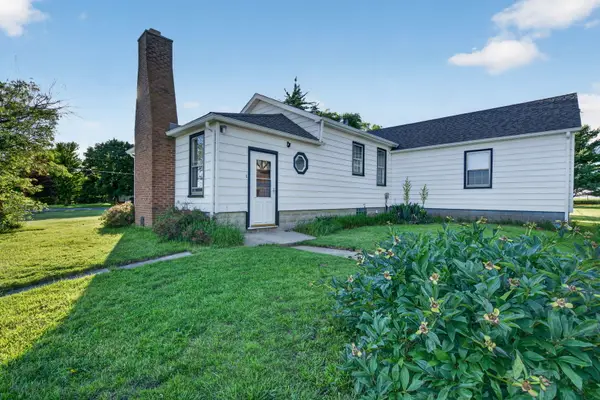 7950 W Eagle Lake Road, Peotone, IL 60468
