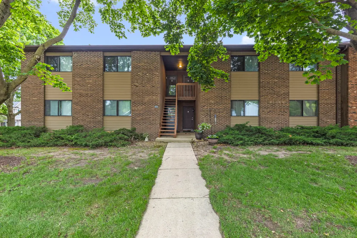 401 Concord Avenue #G, South Elgin, IL 60177 - #1