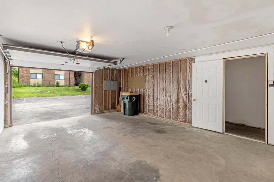 401 Concord Avenue #G, South Elgin, IL 60177 - #3
