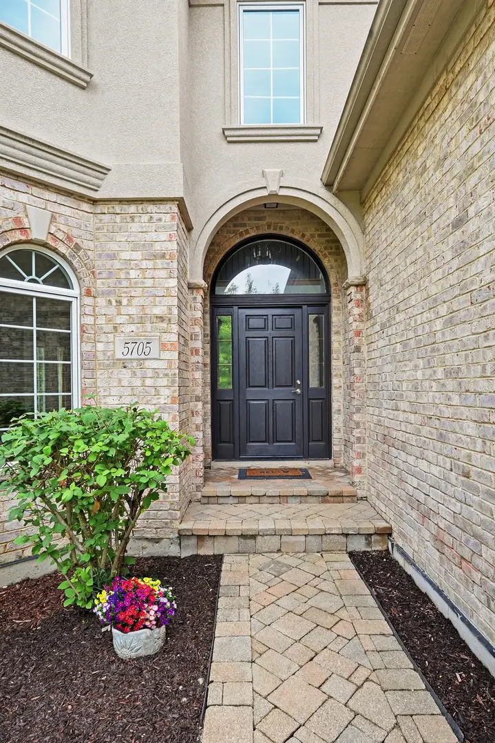 5705 S Elm Street, Hinsdale, IL 60521 - #3