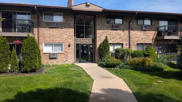 806 E Old Willow Road #214, Prospect Heights, IL 60070