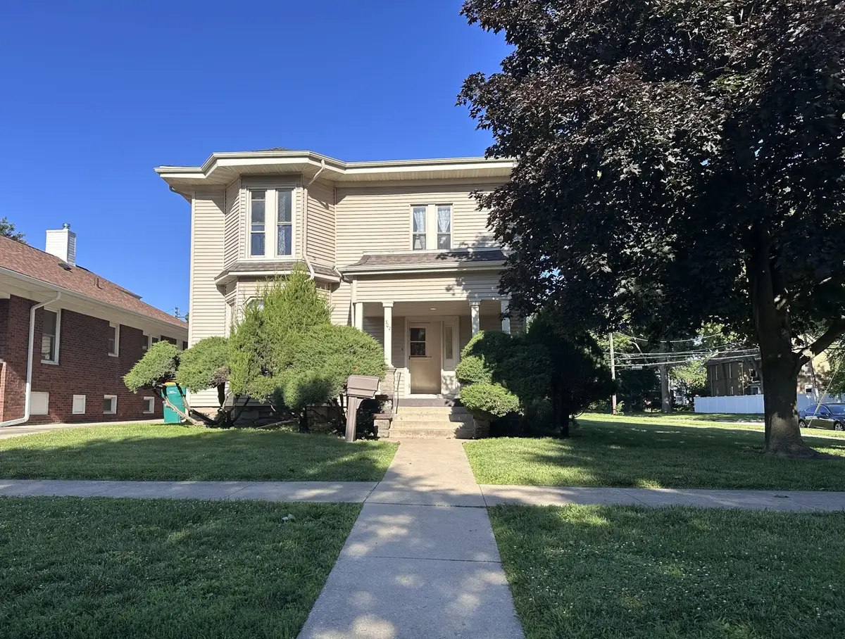 302 S Vermillion Street, Streator, IL 61364 - #1