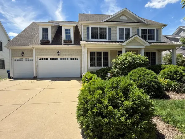 125 Goldenrod Drive, Sugar Grove, IL 60554