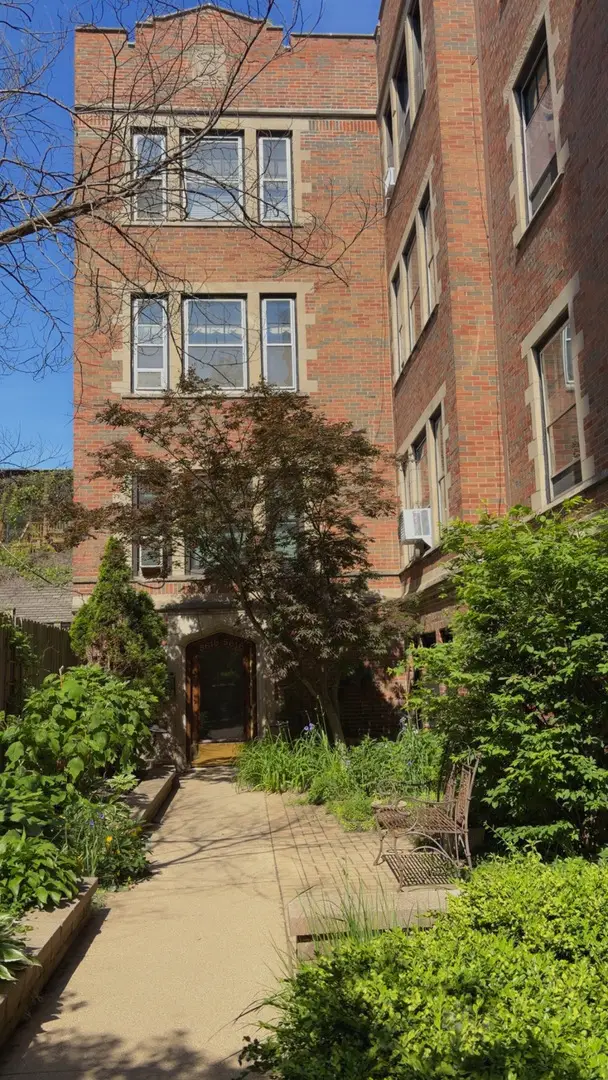 5618 S Blackstone Avenue #2, Chicago, IL 60637 - #2