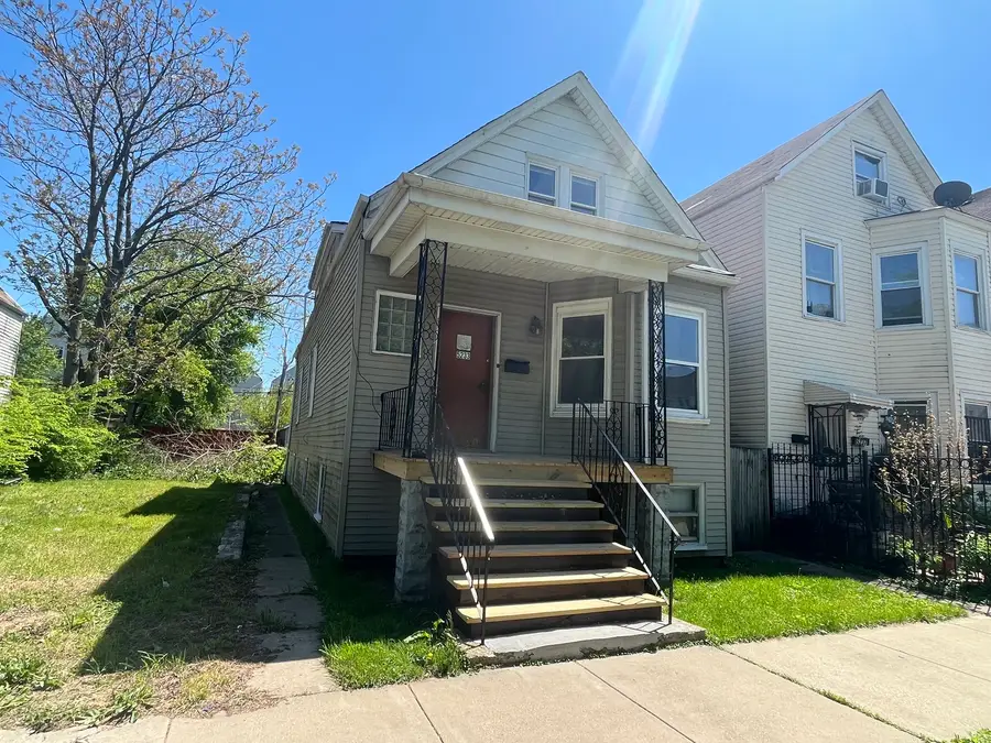 5233 S Hermitage Avenue, Chicago, IL 60609 - #3