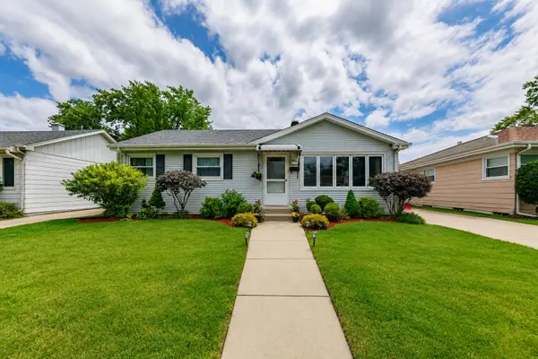 8737 S 51st Avenue, Oak Lawn, IL 60453
