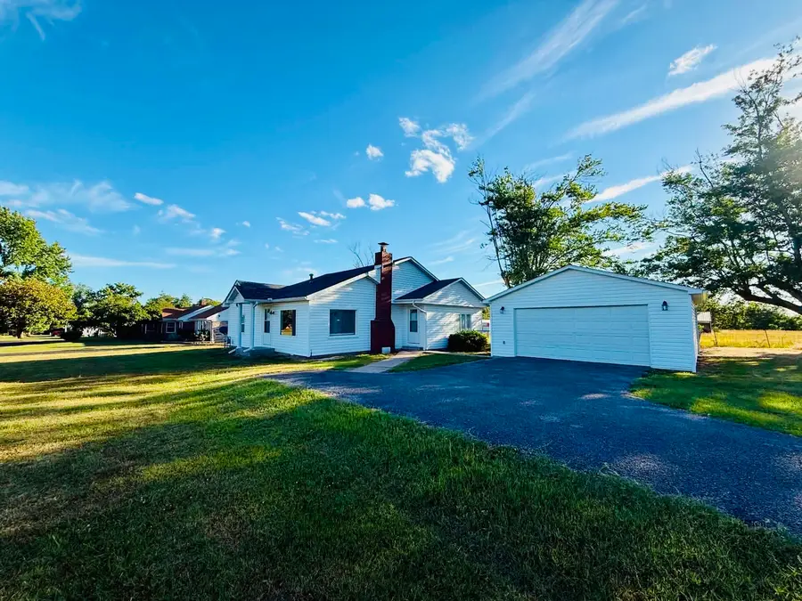 17695 Route 37 Highway, Johnston City, IL 62951 - #2
