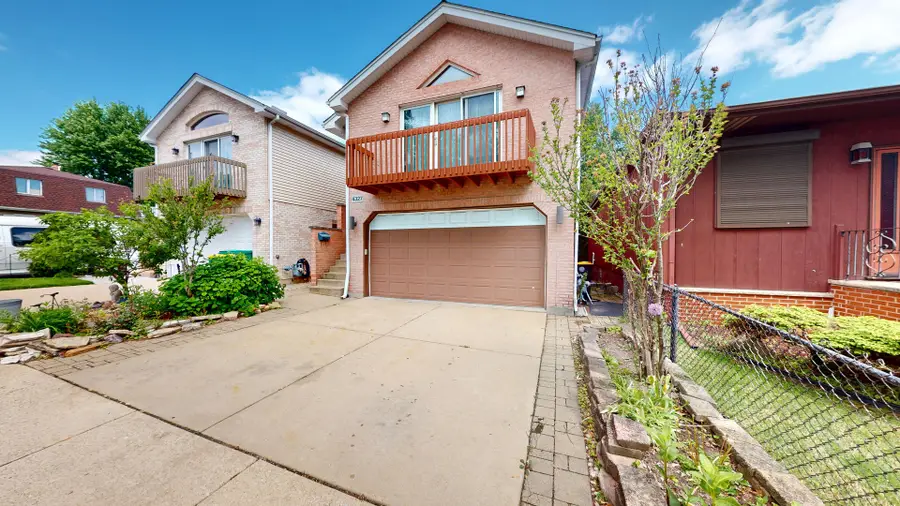 4327 Wenonah Avenue, Stickney, IL 60402 - #2