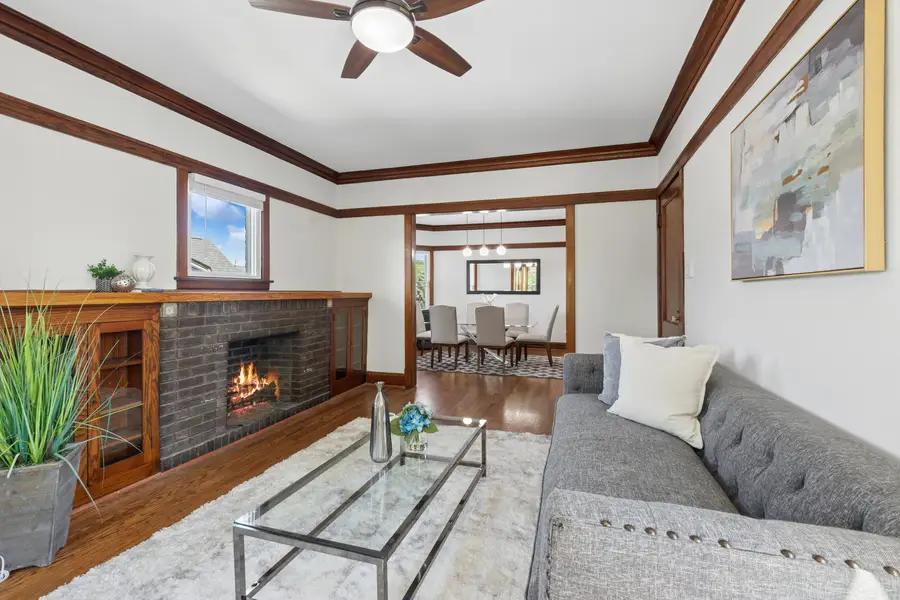 4908 W Pensacola Avenue, Chicago, IL 60641 - #3