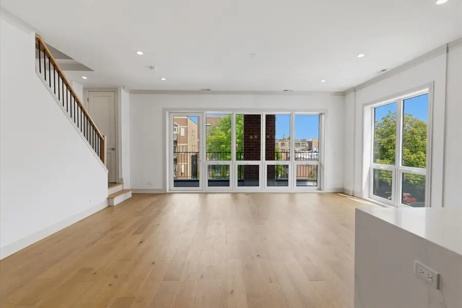 6414 N Francisco Avenue #202, Chicago, IL 60645 - #2