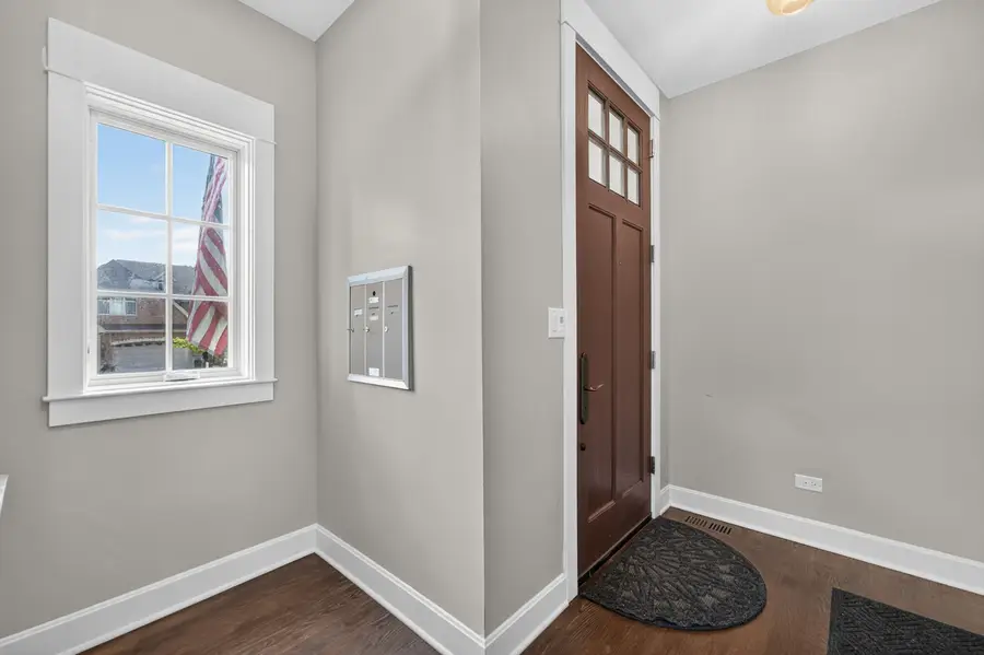 296 N Maple Avenue, Elmhurst, IL 60126 - #3