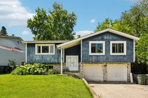 6415 Wood Drive, Oakwood Hills, IL 60013