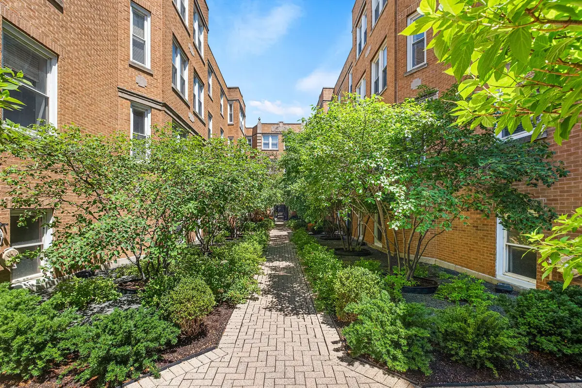 536 W Belmont Avenue #2S, Chicago, IL 60657 - #1